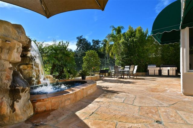 23224 Park Corniche, Calabasas, CA 91302