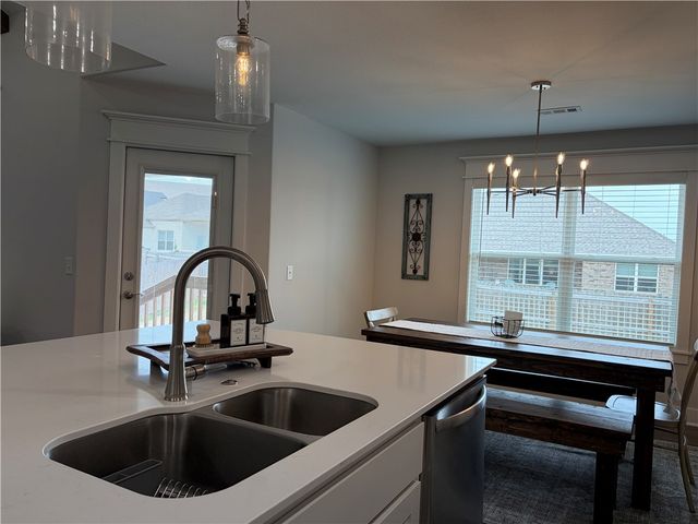 2739 Angels Road, Fayetteville, AR 72701