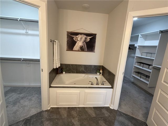 2739 Angels Road, Fayetteville, AR 72701