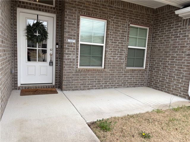 2739 Angels Road, Fayetteville, AR 72701