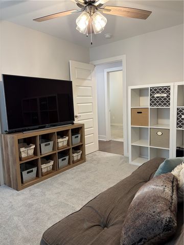 2739 Angels Road, Fayetteville, AR 72701