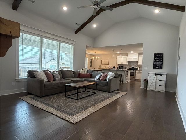 2739 Angels Road, Fayetteville, AR 72701