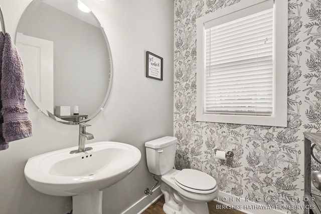 1584 Wales Road SE, Lowell, MI 49331