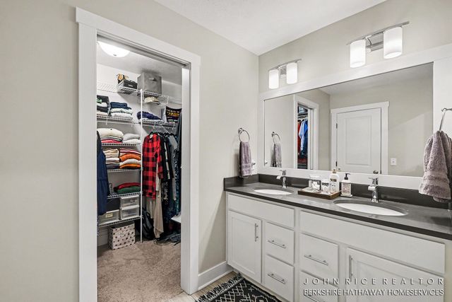 1584 Wales Road SE, Lowell, MI 49331