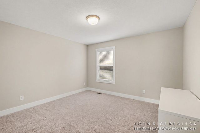 1584 Wales Road SE, Lowell, MI 49331