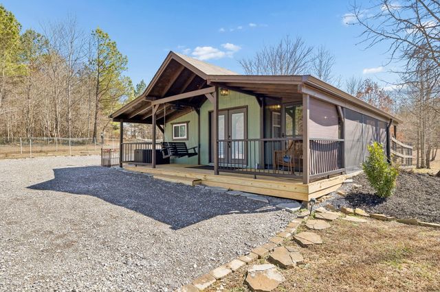 925 River Bluffs Drive, Jasper, TN 37347