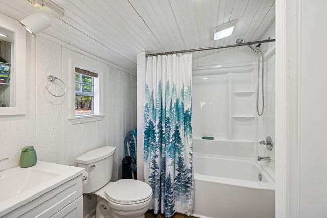 925 River Bluffs Drive, Jasper, TN 37347