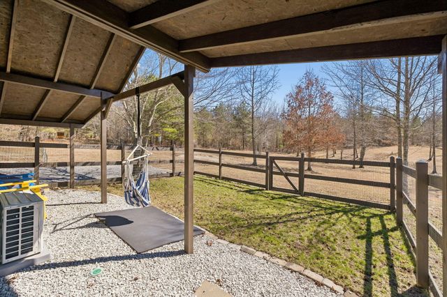 925 River Bluffs Drive, Jasper, TN 37347