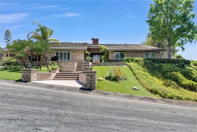375 S Via Montanera, Anaheim, CA 92807