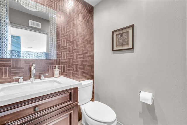 375 S Via Montanera, Anaheim, CA 92807