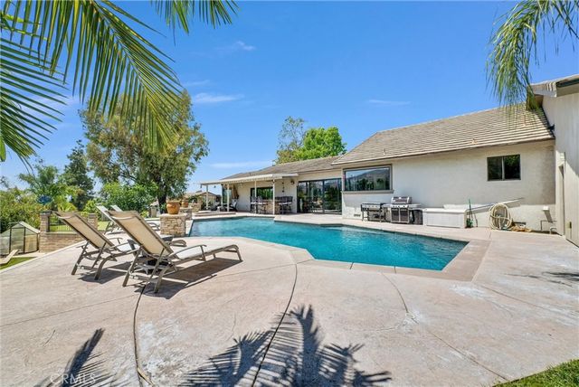 375 S Via Montanera, Anaheim, CA 92807