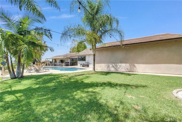 375 S Via Montanera, Anaheim, CA 92807