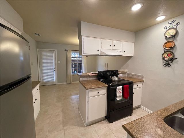 13943 Brookgreen Drive, Dallas, TX 75240