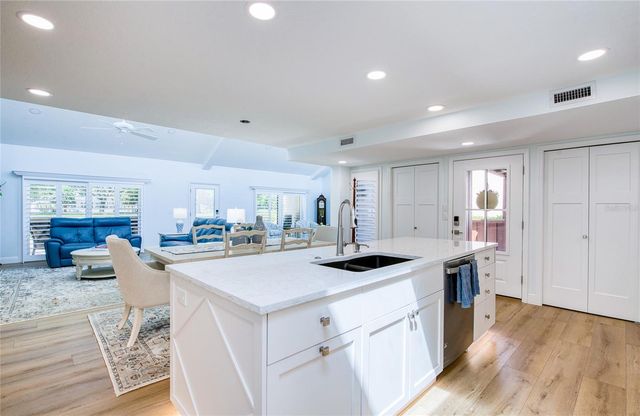 1307 PELICAN CREEK CROSSING 1307, St Petersburg, FL 33707