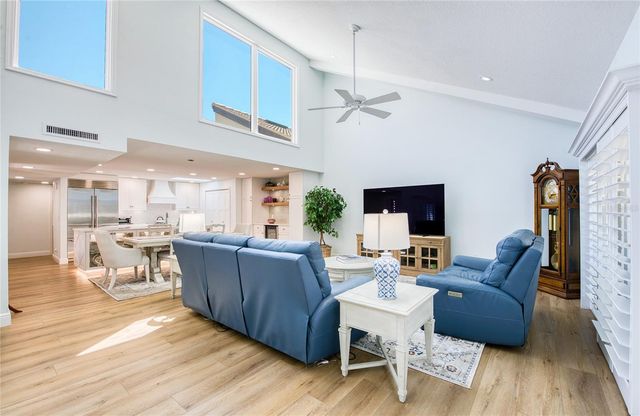 1307 PELICAN CREEK CROSSING 1307, St Petersburg, FL 33707