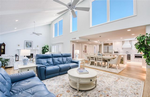 1307 PELICAN CREEK CROSSING 1307, St Petersburg, FL 33707