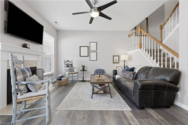 834 Devereaux DR, Virginia Beach, VA 23462