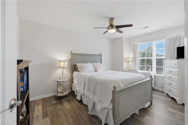 834 Devereaux DR, Virginia Beach, VA 23462