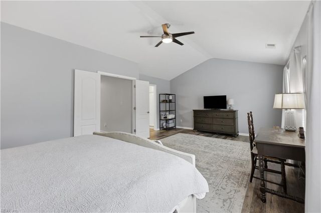 834 Devereaux DR, Virginia Beach, VA 23462