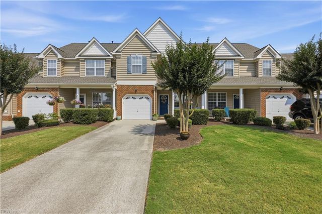 834 Devereaux DR, Virginia Beach, VA 23462