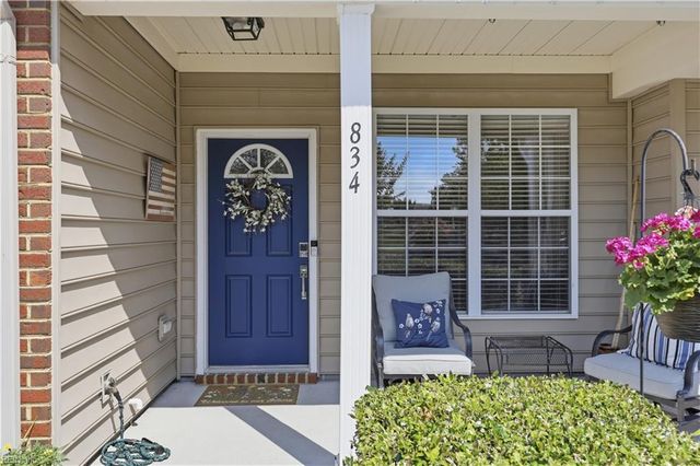 834 Devereaux DR, Virginia Beach, VA 23462