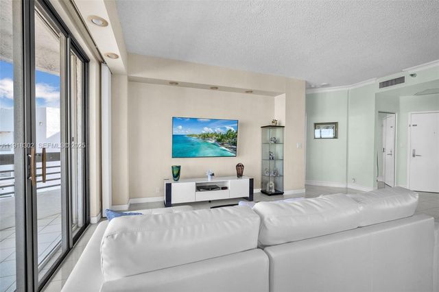 19101 Mystic Pointe Dr PH6, Aventura, FL 33180