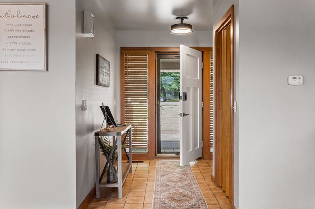 690 N Cove Court, Decatur, IL 62521