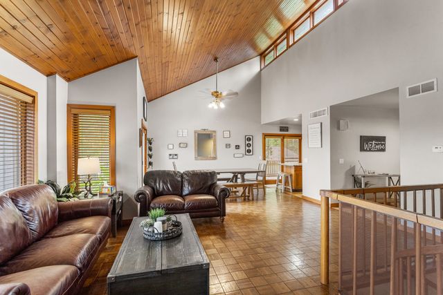 690 N Cove Court, Decatur, IL 62521