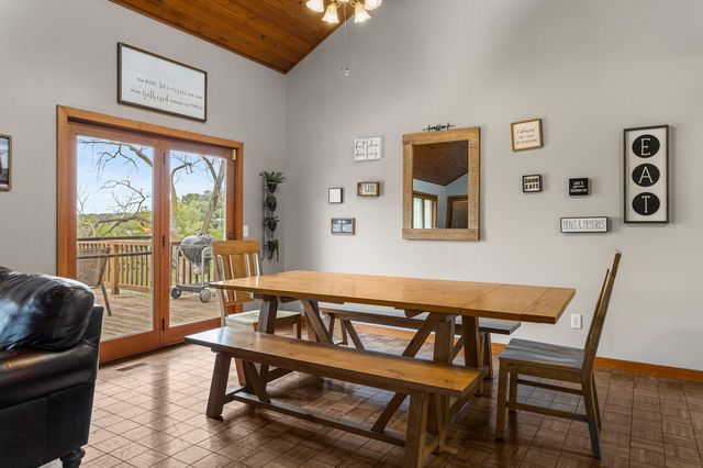 690 N Cove Court, Decatur, IL 62521