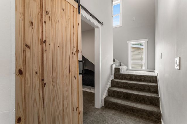 690 N Cove Court, Decatur, IL 62521