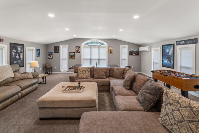 690 N Cove Court, Decatur, IL 62521