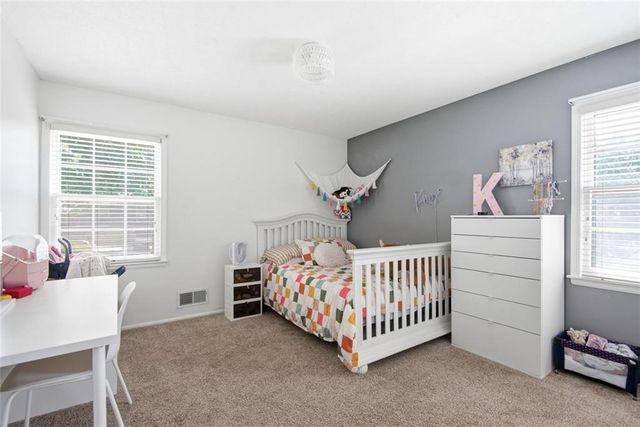 9009 W 82nd Place, Overland Park, KS 66204