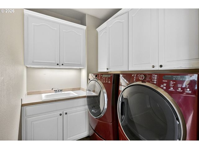 1970 HALL St, West Linn, OR 97068