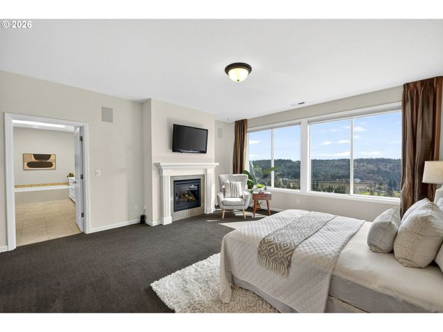 1970 HALL St, West Linn, OR 97068