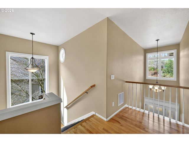 1970 HALL St, West Linn, OR 97068