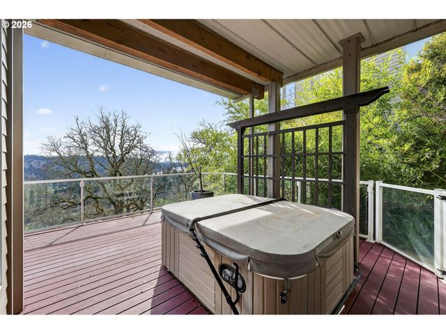 1970 HALL St, West Linn, OR 97068