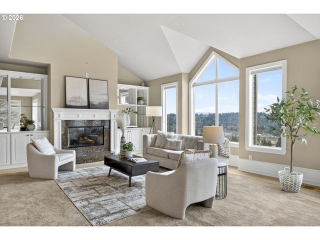 1970 HALL St, West Linn, OR 97068