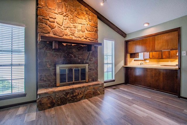 20 Coronado Cove, Maumelle, AR 72113