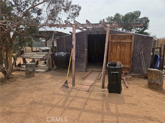 13955 IROQUOIS Road, Apple Valley, CA 92307