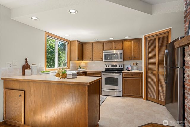1214 276th Street E, Spanaway, WA 98387
