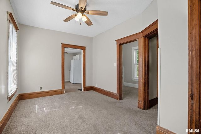 1222 PERSHING Avenue, Davenport, IA 52803