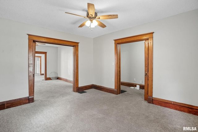 1222 PERSHING Avenue, Davenport, IA 52803