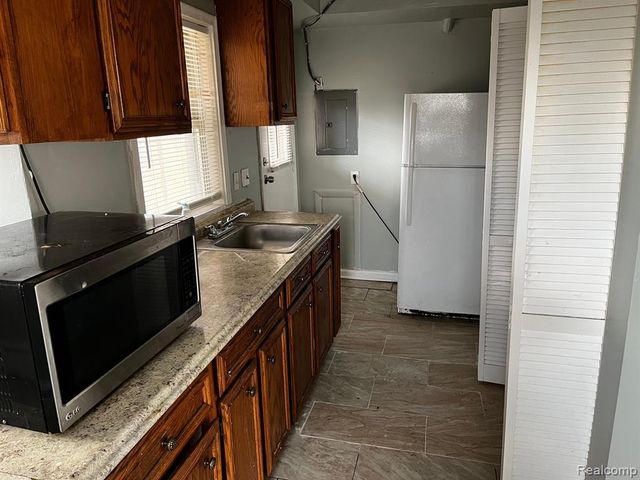 12097 Cavell Street, Livonia, MI 48150