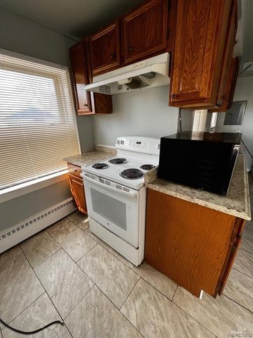 12097 Cavell Street, Livonia, MI 48150