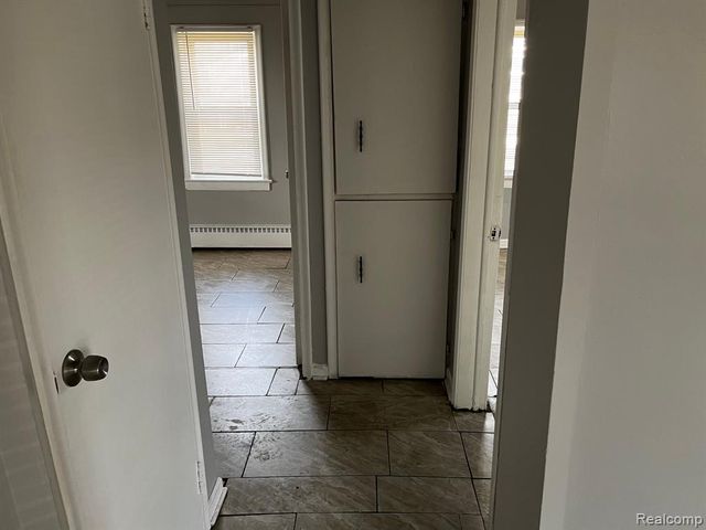 12097 Cavell Street, Livonia, MI 48150