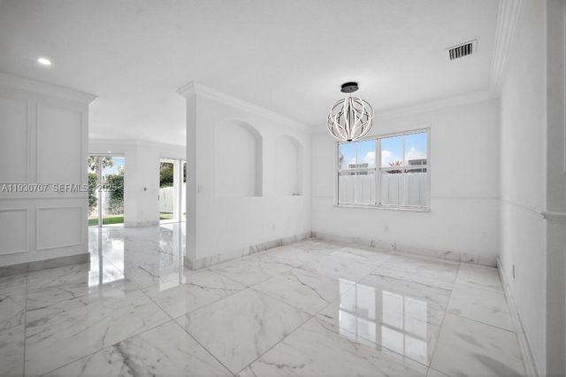 11321 NW 79th Ln, Doral, FL 33178