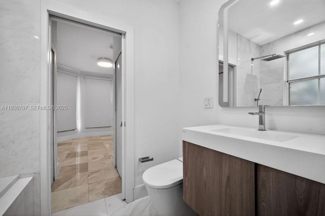 11321 NW 79th Ln, Doral, FL 33178