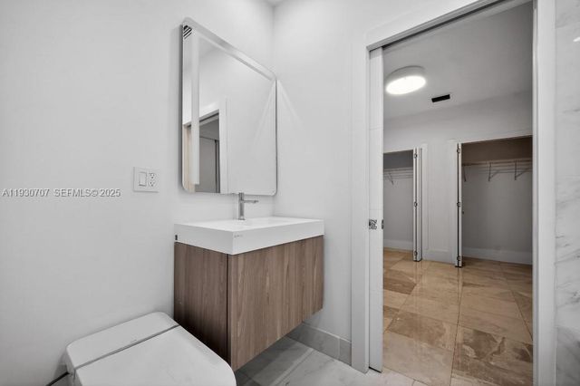 11321 NW 79th Ln, Doral, FL 33178