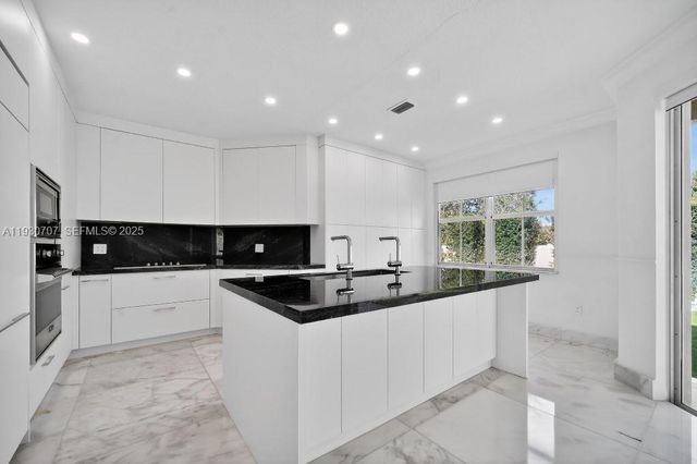 11321 NW 79th Ln, Doral, FL 33178