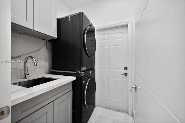 11321 NW 79th Ln, Doral, FL 33178